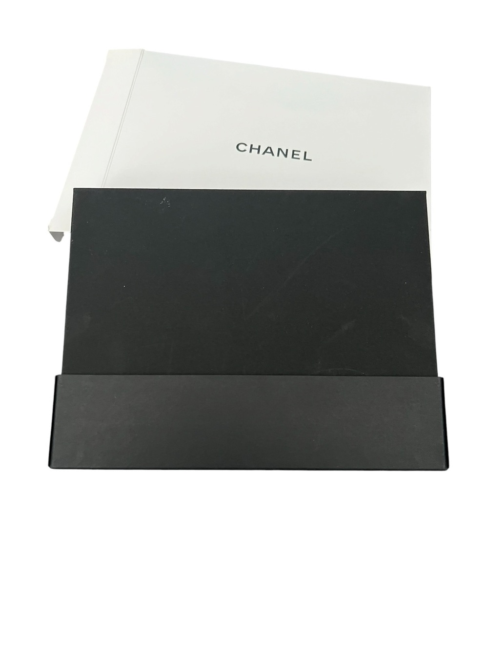 CHANEL Box - Picture 4 of 8